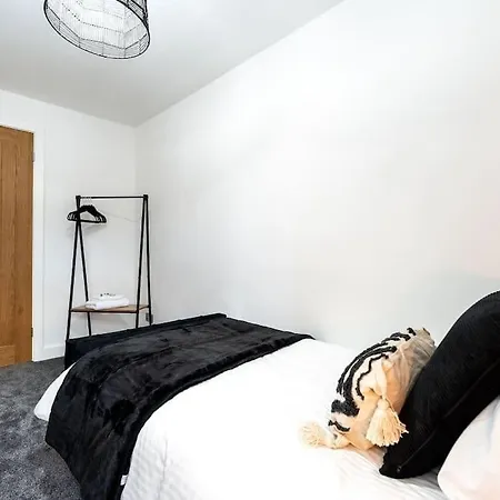 Palm Place 3bd With Parking Suits Contractor Hébergement de vacances Leeds (West Yorkshire)